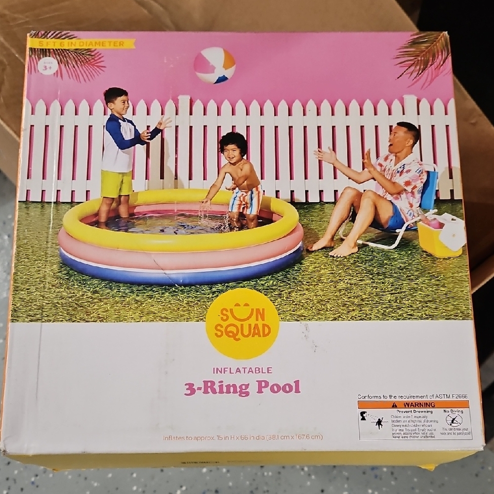 NWT Sun Squad Inflatable 3-Ring Pool - Multicolor